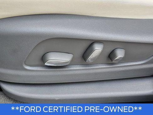 Used 2021 Cadillac XT5 Premium Luxury FWD image 19