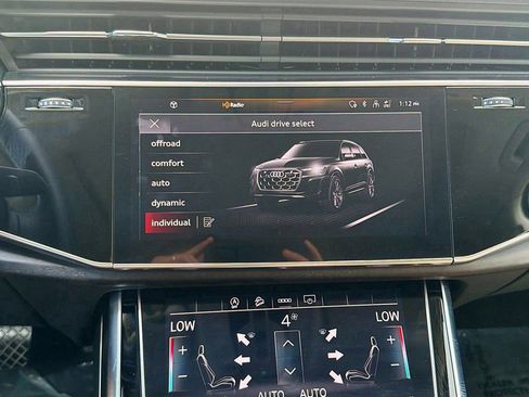 Used 2025 Audi Q7 3.0T Premium AWD/4WD image 33