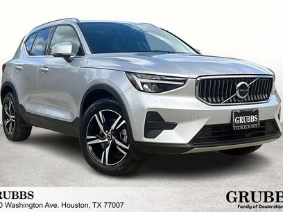 Certified 2025 Volvo XC40 B5 Core