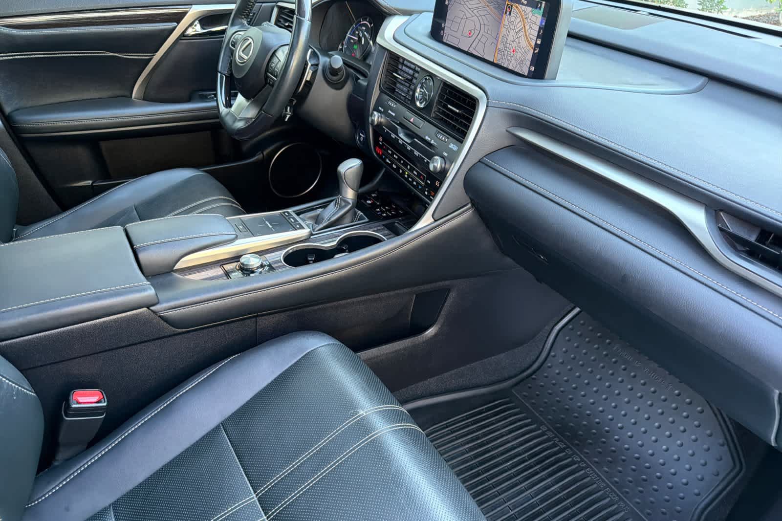 Used 2022 Lexus RX 450h AWD w/ Luxury Package image 17