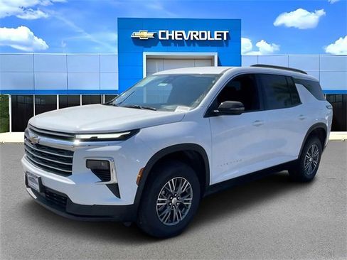 New 2026 Chevrolet Traverse LT w/ LPO, Floor Liner Package image 7