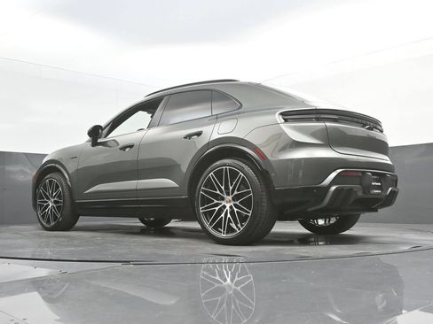 New 2026 Porsche Macan 4 Electric AWD/4WD image 37