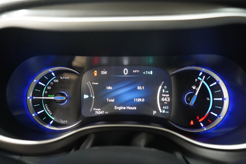 Used 2023 Chrysler Pacifica Touring-L FWD image 23