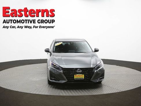 Used 2025 Nissan Altima 2.5 SV image 51
