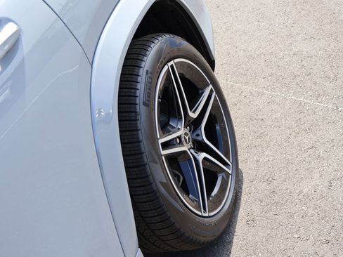 New 2026 Mercedes-Benz GLS 450 4MATIC image 40