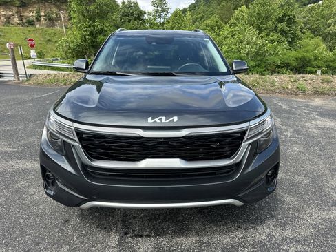 Used 2023 Kia Seltos S w/ Navigation Package AWD/4WD image 7