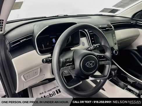 Used 2022 Hyundai Tucson SEL FWD image 9