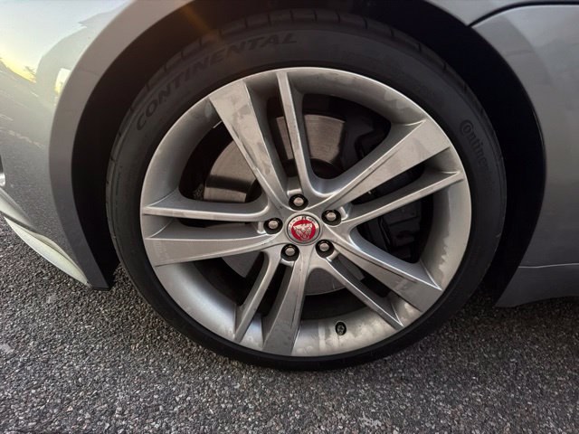 Used 2015 Jaguar F-TYPE S RWD image 9
