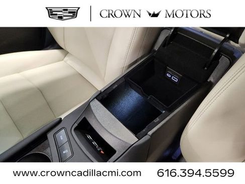 Used 2024 Cadillac XT5 Sportv AWD/4WD image 18