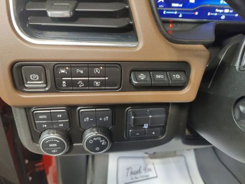 Used 2023 Chevrolet Suburban High Country w/ Max Trailering Package image 28