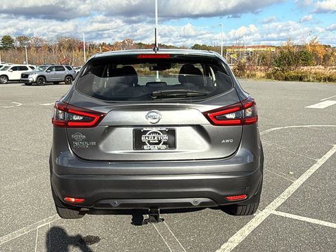 Used 2020 Nissan Rogue Sport S image 8