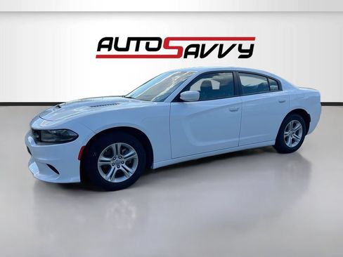 Used 2022 Dodge Charger SXT RWD image 3