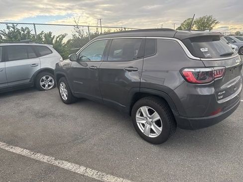 Used 2022 Jeep Compass Latitude w/ Convenience Group AWD/4WD image 12