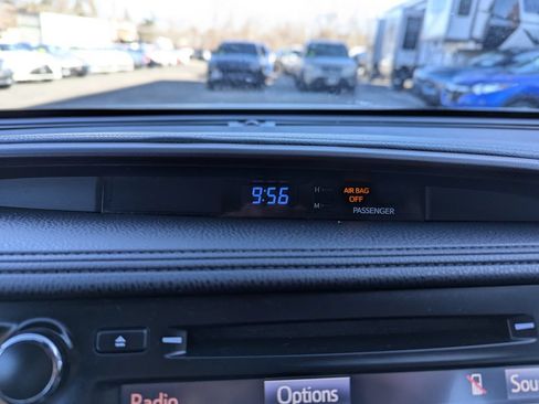 Used 2018 Toyota Highlander XLE AWD/4WD image 21