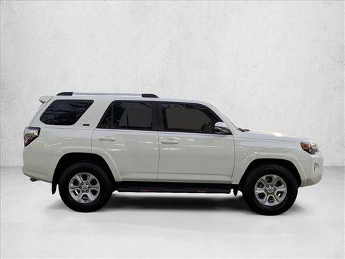 Used 2023 Toyota 4Runner SR5 Premium image 4