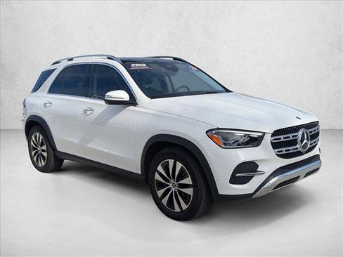 Used 2025 Mercedes-Benz GLE 350 4MATIC image 3