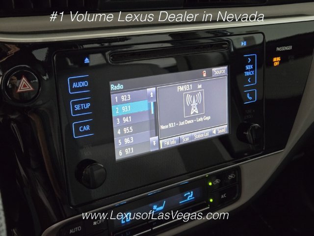Used 2017 Toyota Corolla LE FWD image 32