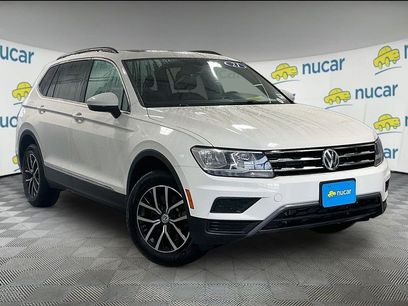 Used 2021 Volkswagen Tiguan SE w/ Panoramic Sunroof Package