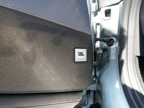 Used 2018 Ferrari 812 Superfast RWD image 49