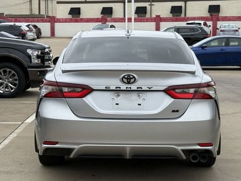 Used 2024 Toyota Camry SE w/ Convenience Package image 5
