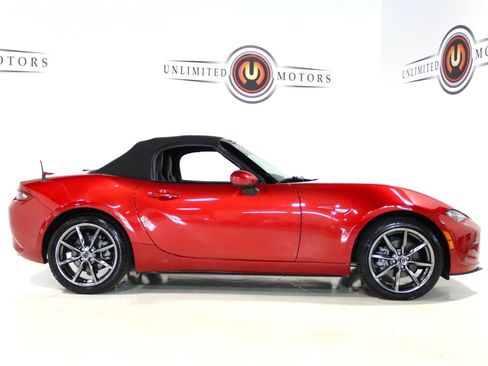 Used 2016 MAZDA MX-5 Miata Grand Touring RWD image 6