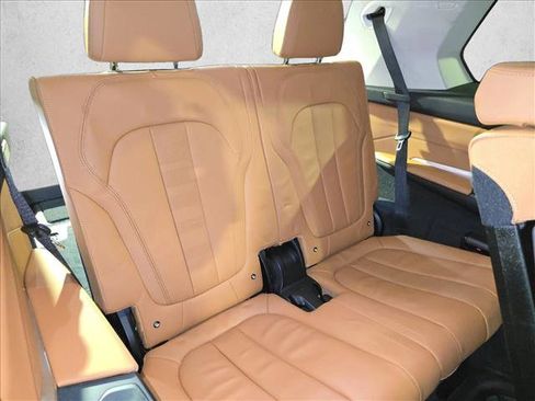 Used 2022 BMW X7 xDrive40i w/ Premium Package image 12