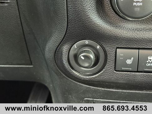 Used 2017 Jeep Wrangler Unlimited Sahara w/ Quick Order Package 24E Chief AWD/4WD image 22