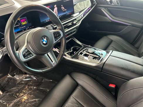 Used 2024 BMW X7 M60i AWD/4WD image 11
