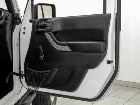 Used 2017 Jeep Wrangler Unlimited Sport AWD/4WD image 41