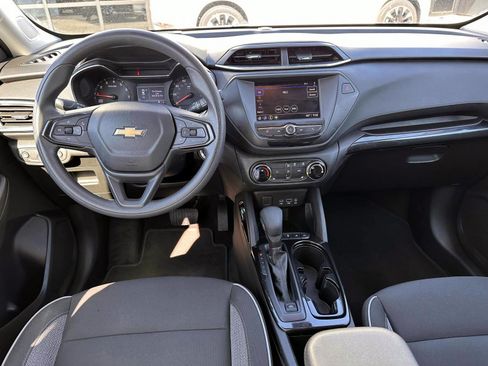 Used 2023 Chevrolet TrailBlazer LT AWD/4WD image 13