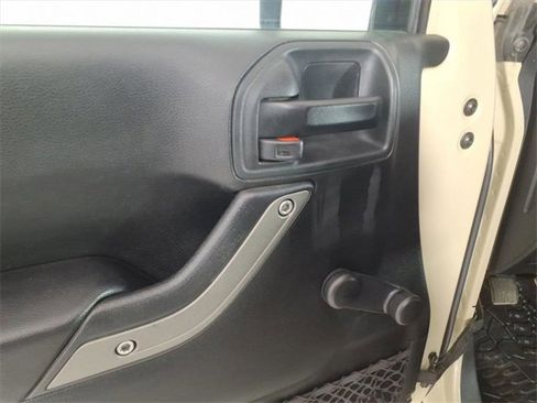 Used 2018 Jeep Wrangler Unlimited Sport image 10