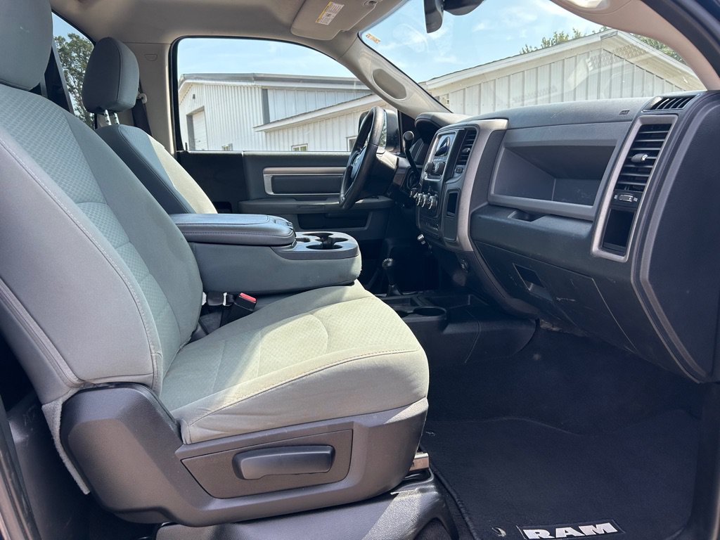 Used 2015 RAM 2500 Tradesman w/ Chrome Appearance Group AWD/4WD image 11