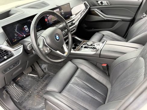 Used 2025 BMW X5 xDrive50e AWD/4WD image 19