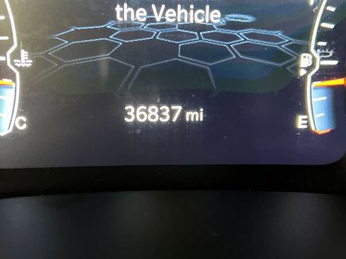 Used 2024 Jeep Compass Trailhawk image 40