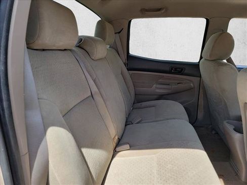 Used 2006 Toyota Tacoma PreRunner RWD image 12
