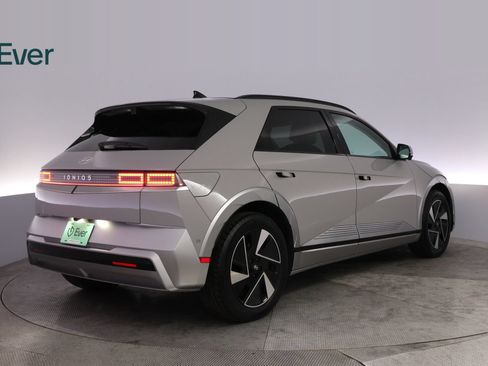 Used 2025 Hyundai Ioniq 5 Limited RWD image 3
