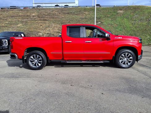 Used 2019 Chevrolet Silverado 1500 LT w/ All-Star Edition image 2