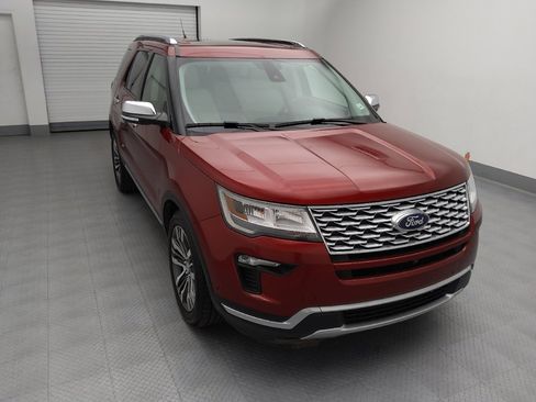 Used 2019 Ford Explorer Platinum image 14