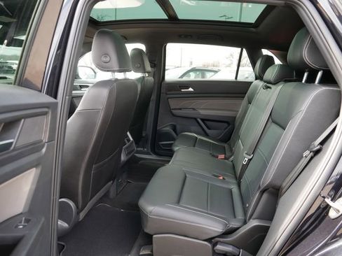 Certified 2023 Volkswagen Atlas Cross Sport SEL AWD/4WD image 16