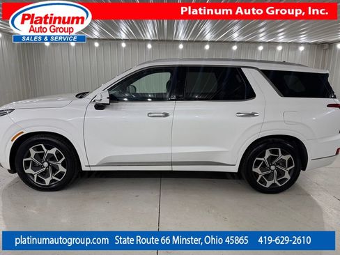 Used 2022 Hyundai Palisade Calligraphy FWD image 2
