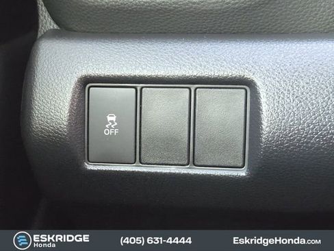 Used 2025 Honda Pilot Sport image 23