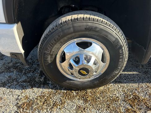 Used 2020 Chevrolet Silverado 3500 High Country w/ LPO, Hitch Package image 2