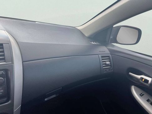 Used 2012 Toyota Corolla S FWD image 7