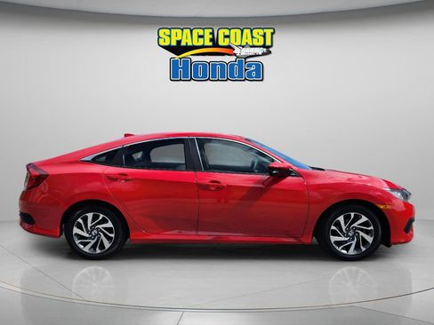 Used 2018 Honda Civic EX image 3