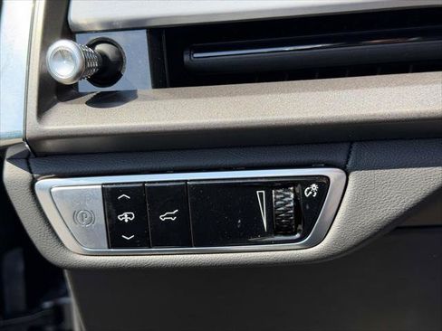 Used 2026 Cadillac Vistiq Platinum w/ LPO, Floor Liner Package AWD/4WD image 23