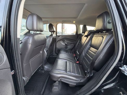 Used 2017 Ford Escape SE w/ SE Leather Comfort Package image 27