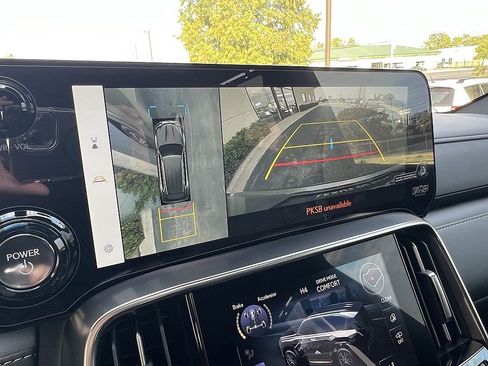 New 2025 Lexus LX 700h Luxury image 18