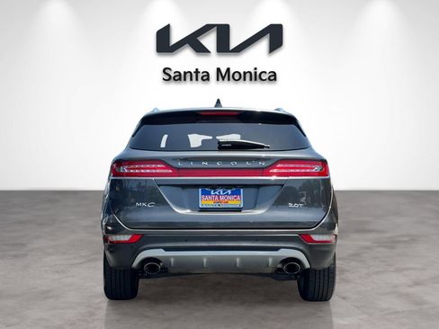 Used 2017 Lincoln MKC Premiere FWD image 5