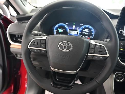 Certified 2026 Toyota Grand Highlander AWD Hybrid image 23