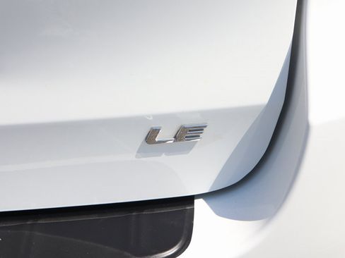 Used 2019 Toyota Sienna LE image 46